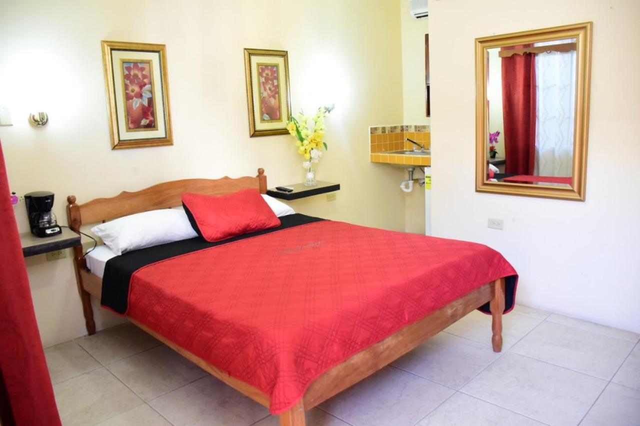 Bella Sombra Guest House Downtown 伯利兹城 外观 照片