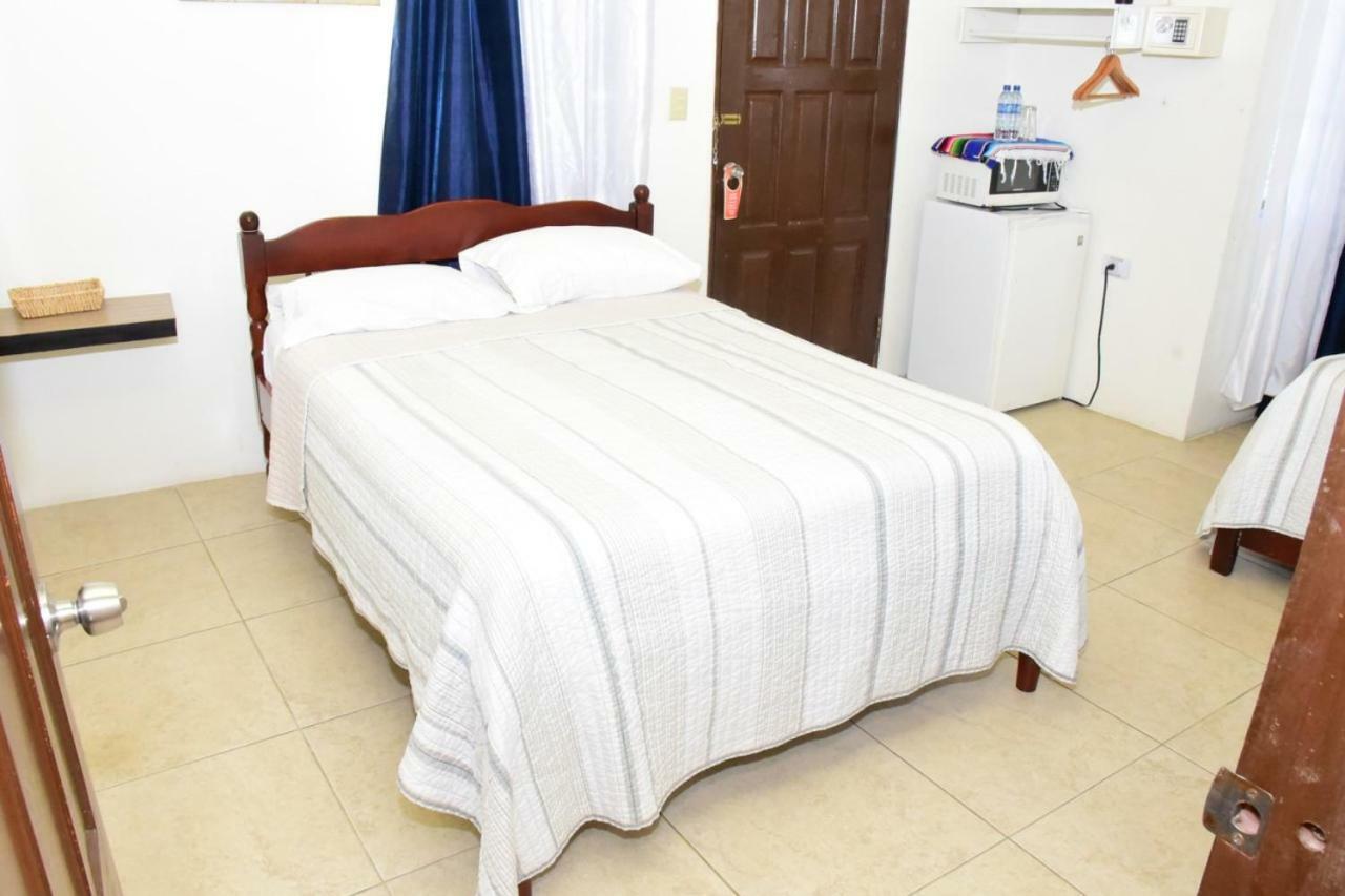 Bella Sombra Guest House Downtown 伯利兹城 外观 照片